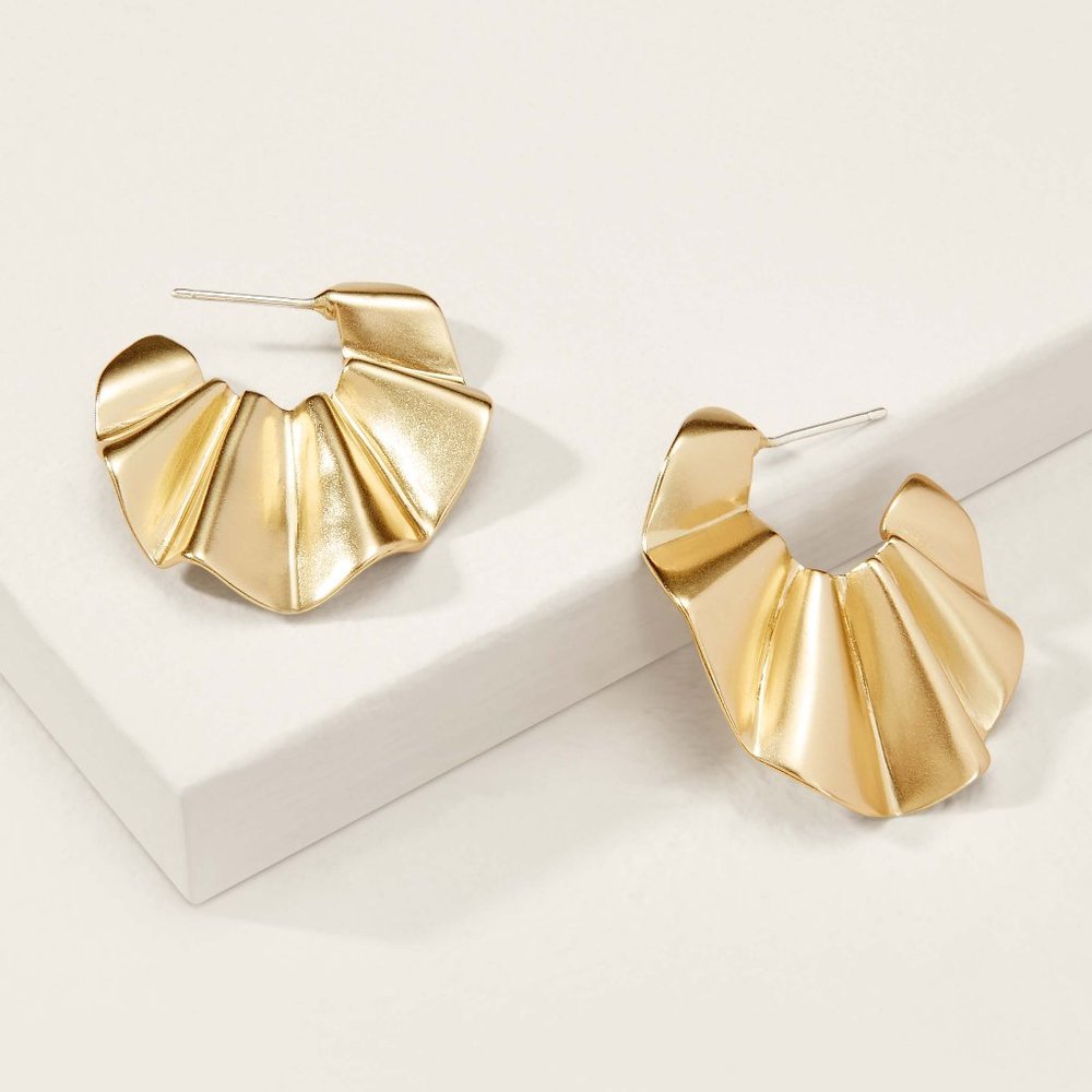 Sculptural Garden Hoop Earring (GOLD)